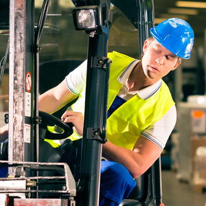 Водитель кары (погрузчика)